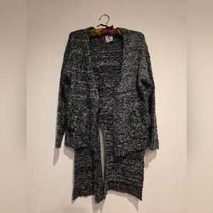 rain + rose Unique Black & Gray Open Cardigan side pockets split back New